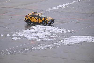 Eisregen am Stuttgarter Flughafen-stock-foto