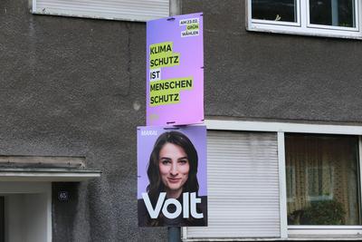 14.01.2025 Dortmund, Die Parteien haben ihre Plakataktionen begonnen. Plakate der SPD, CDU, FDP, Die Gr?nen, Volt und ML-stock-foto