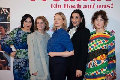 Filmpremiere FESTE & FREUNDE - EIN HOCH AUF UNS-stock-photo