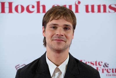 Filmpremiere FESTE & FREUNDE - EIN HOCH AUF UNS-stock-photo