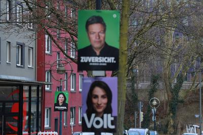 14.01.2025 Dortmund, Die Parteien haben ihre Plakataktionen begonnen. Plakate der SPD, CDU, FDP, Die Gr?nen, Volt und ML-stock-foto