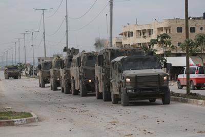 Israeli army continues its attacks in West Bank city of Jenin on the 2nd day,-stock-foto