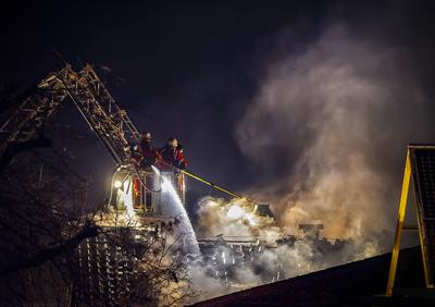 10.01.2025, Brand in Parkhaus-stock-foto