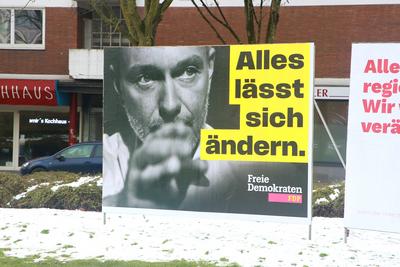 14.01.2025 Dortmund, Die Parteien haben ihre Plakataktionen begonnen. Plakate der SPD, CDU, FDP, Die Gr?nen, Volt und ML-stock-foto