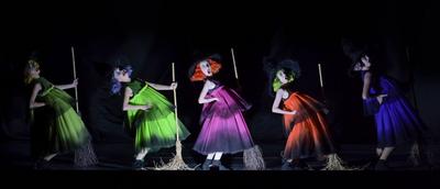 H?nsel und Gretel von Engelbert Humperdinck, Premiere 25.01.2025. Komische Oper im Schillertheater, Bismarckstra?e, Charlottenburg, Berlin, Deutschland-stock-foto