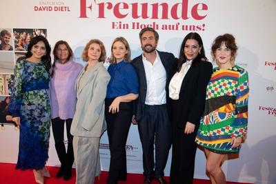Filmpremiere FESTE & FREUNDE - EIN HOCH AUF UNS-stock-photo