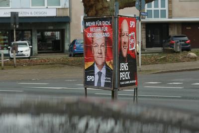 14.01.2025 Dortmund, Die Parteien haben ihre Plakataktionen begonnen. Plakate der SPD, CDU, FDP, Die Gr?nen, Volt und ML-stock-foto