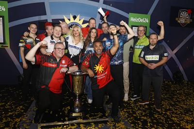 Ricardo Pietreczko, Peter Wright, Stephen Bunting, Michael van Gerwen, Evelyn Burdecki, Wolff-Christoph Fuss, Vanessa Mai, Patrick Owomoyela, Elmar Paulke, Luke Humphries, Christian D?ren, Simon Gosejohann, Axel Stein-stock-foto