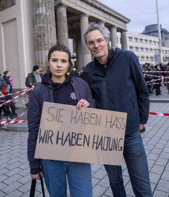 "Lichtermeer gegen den Rechtsruck" am Brandenburger Tor-stock-photo
