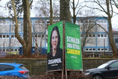 14.01.2025 Dortmund, Die Parteien haben ihre Plakataktionen begonnen. Plakate der SPD, CDU, FDP, Die Gr?nen, Volt und ML-stock-foto