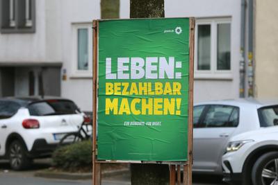 14.01.2025 Dortmund, Die Parteien haben ihre Plakataktionen begonnen. Plakate der SPD, CDU, FDP, Die Gr?nen, Volt und ML-stock-foto