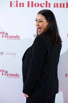 Filmpremiere FESTE & FREUNDE - EIN HOCH AUF UNS-stock-foto