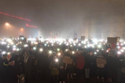 Demonstration gegen Rechtsextremismus und f?r Demokratie in Oldenburg, 01.02.2025-stock-foto