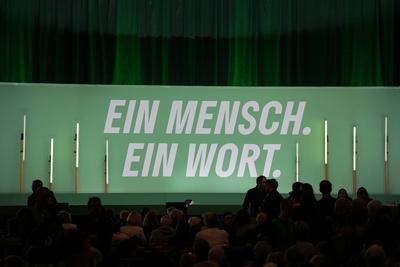 Zu Gast: Robert Habeck in der SICK-ARENA Freiburg-stock-foto