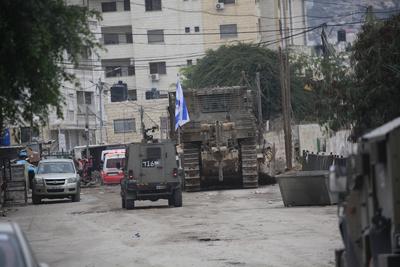 Israeli army continues its attacks in West Bank city of Jenin on the 2nd day,-stock-foto