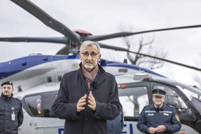 Pr?sentation neuer Polizeihubschrauber-stock-foto