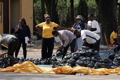 Stampede at good distribution point kills 10 in Nigeria-stock-photo
