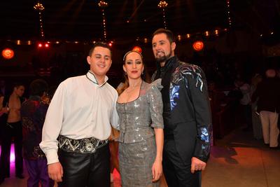 Alexis Lacey-Krone, Jana Mandana Lacey-Krone und Martin Lacey jr. / Circus Krone / 1. Winterprogramm / Freestyle / Maneg-stock-photo