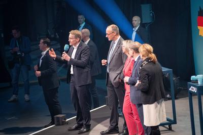 Bundestagswahlkampf ? Wahlkampfauftritt des Kanzlerkandidaten und CDU-Parteivorsitzenden Friedrich Merz in Flensburg, Schleswig-Holstein-stock-foto