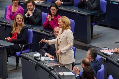 Julia Kloeckner zur Bundestagspraesidentin gewaehlt-stock-photo