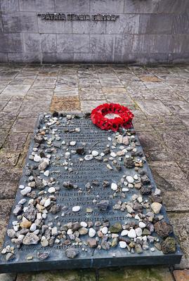 KZ Gedenkst?tte Bergen-Belsen KZ Gedenkst?tte Bergen-Belsen Copyright: xZoonar.com/HGVorndranx 21446077-stock-foto