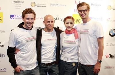 77/ Klaas Heufer-Umlauf, Juergen Vogel, Loretta Stern, Joko (Joachim Winterscheidt, MTV), bei Junge Helden im Berliner A-stock-foto