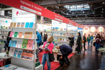 Leipziger Buchmesse mit Ausstellern aus 45 Laendern-stock-foto