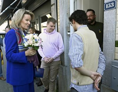 Queen Mathilde visits the Maison Auton'Home-stock-foto