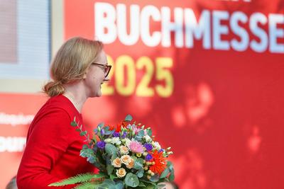 Leipzig, Sachsen, Deutschland, 27.03.2025: Messe: Preis der Leipziger Buchmesse: Kristine Bilkau wird in der Kategorie B-stock-foto