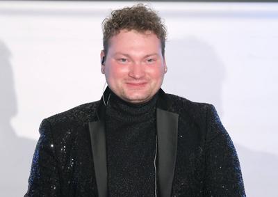 Charity-Talk, Unterhaltung am Meer zugunsten von UNICEF, Jubilaeum 20 Jahre, DSDS Gewinner 2024 Christian Jaehrig Timmen-stock-photo