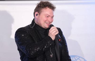Charity-Talk, Unterhaltung am Meer zugunsten von UNICEF, Jubilaeum 20 Jahre Timmendorfer Strand *** Charity talk, entert-stock-photo
