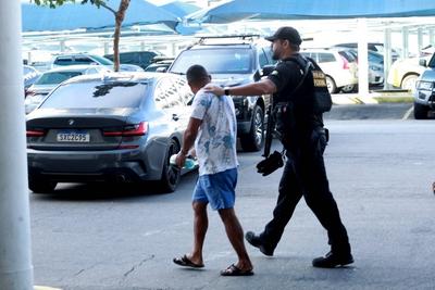 Federal police launch operation libertatis 2-stock-foto