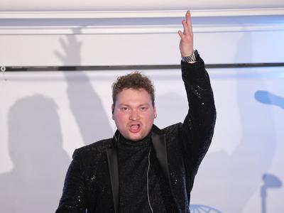 Charity-Talk, Unterhaltung am Meer zugunsten von UNICEF, Jubilaeum 20 Jahre, DSDS Gewinner 2024 Christian Jaehrig Timmen-stock-photo