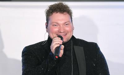 Charity-Talk, Unterhaltung am Meer zugunsten von UNICEF, Jubilaeum 20 Jahre, DSDS Gewinner 2024 Christian Jaehrig Timmen-stock-photo