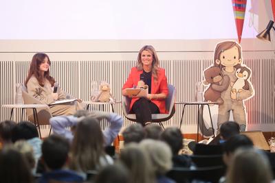 Hendrikje Balsmeyer liest aus ihrem neuen Buch Anouk-stock-foto