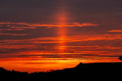 Feuerroter Abendhimmel in Baden-W?rttemberg-stock-foto