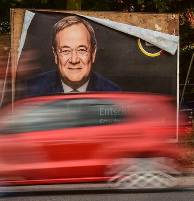 Wahlplakt des Bundeskanzler Kandidaten Armin Laschet (CDU). Wahlplakate zur Bundestagswahl 2021 des Bundeskanzler Kandid-stock-photo