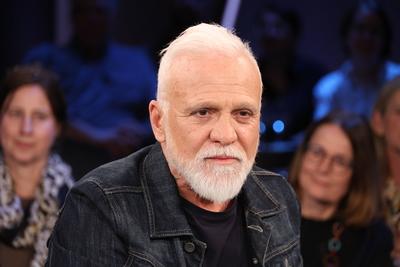 Nino de Angelo, S?nger, zu Gast in der NDR Talk Show, Fototermin am 28.3.2025 vor der Sendung im 3. Programm des NDR Fer-stock-photo