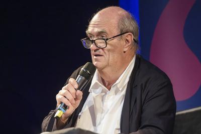 Der irischer Schriftsteller, Journalist und Literaturkritiker Colm Toibin, w?hrend einer Veranstaltung in der Kulturkirche anl?sslich der lit.COLOGNE *** The Irish writer, journalist and literary critic Colm Toibin, during an event at the Kulturkirche on the occasion of lit.COLOGNE-stock-foto