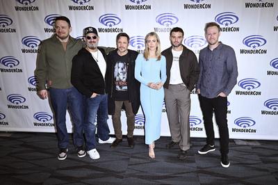 Jake Coburn, Patrick Sabongui, Nick Wechsler, Melissa Roxburgh, Josh McKenzie, Jj Bailey-stock-foto