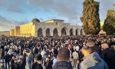 Jerusalem's Al-Agsa Mosque compound at the start of the Eid al-Fitr, which marks the end of the holy fasting month of Ramadan,-stock-foto