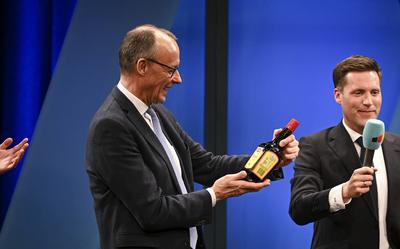 Wahlkampftour mit Kanzlerkandidat der Union, Friedrich Merz-stock-foto