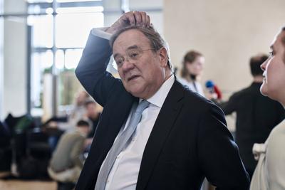Er?ffnung des 21.Bundestags - Armin Laschet-stock-foto