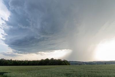 News Bilder des Tages 240618Hagelunwetter News ID: EN 2024-06-18 Superzelle ?berquert Westsachsen und Erzgebirge ? Autof-stock-foto