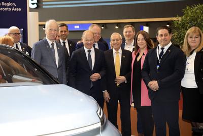 Bundeskanzler Scholz auf Hannover Messe-stock-foto