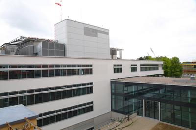 Vor-Ort-Pressetermin am Donnerstag (02.06.2022) in der Hanse- und Universit?tsstadt Rostock zur ?bergabe des Universit?r-stock-photo