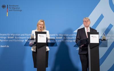 Bundesinnenministerin Nancy Faeser (SPD) besucht das Bundesamt f?r Migration und Fl?chtlinge (Bamf) am 10.10.2022 in Nu-stock-photo