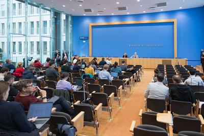 Bilanz der Migrationspolitik in der aktuellen Legislaturperiode-stock-foto
