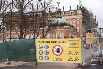 Dachsanierung Neues Palais Potsdam-stock-foto