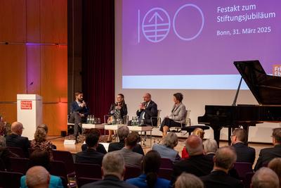 Festakt 100 Jahre Friedrich-Ebert-Stiftung in Bonn - 31.03.2025-stock-foto